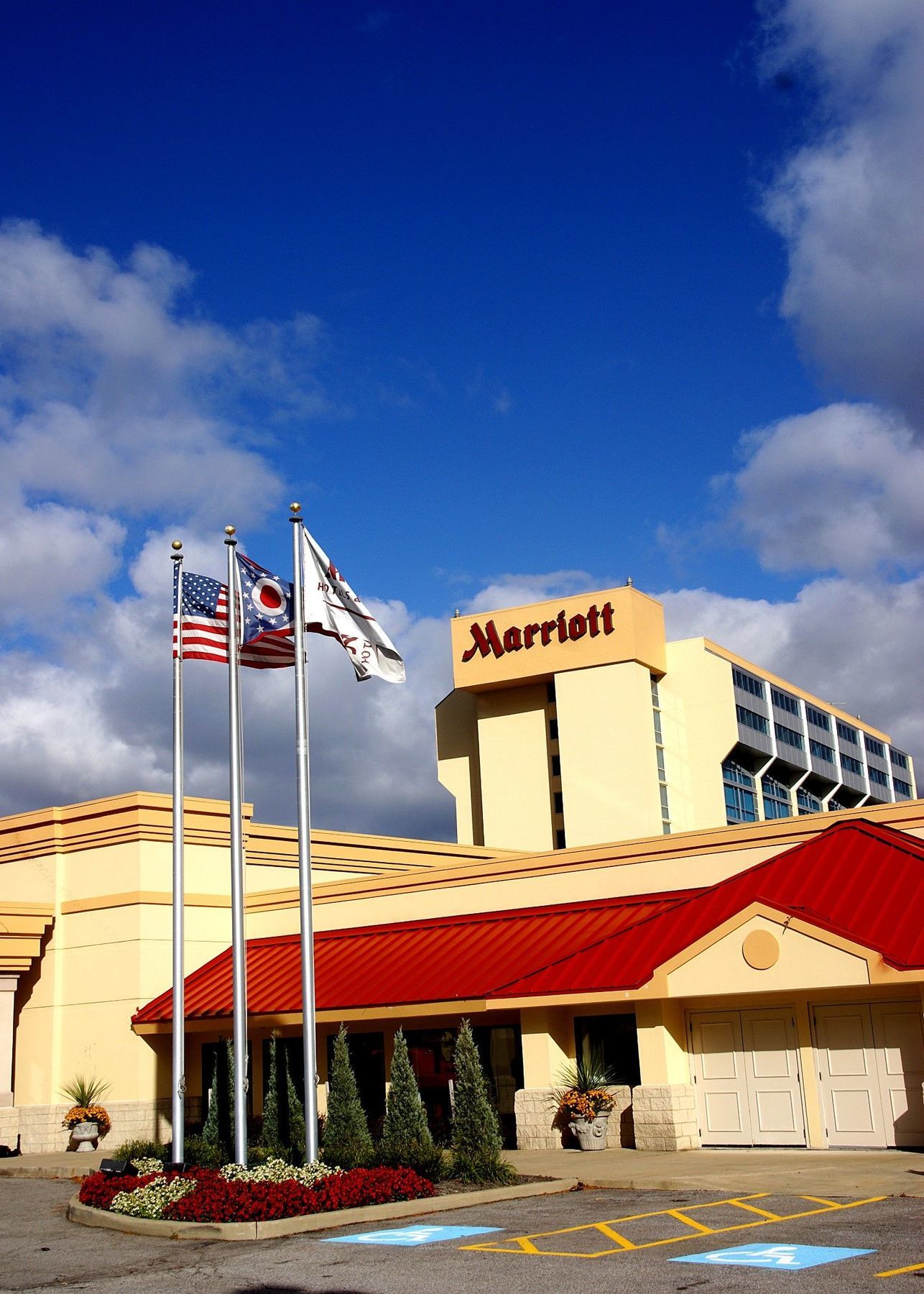 Wyndham Cleveland Airport Hotel Exterior photo